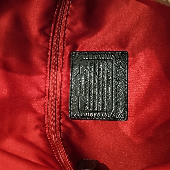 COACH black patent leather satchel - Picture 5 of 11